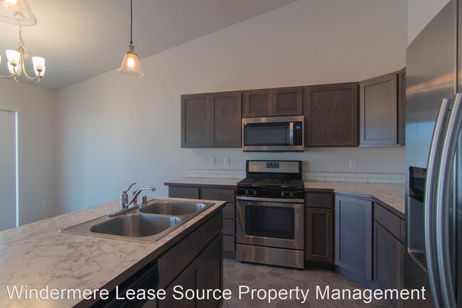 Foto del edificio - 3 br, 2 bath House - 13016 W 6th Ave.