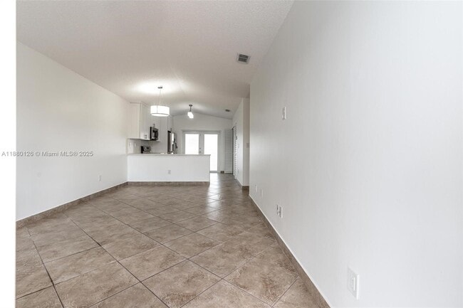 Building Photo - 2236 W 74th Pl