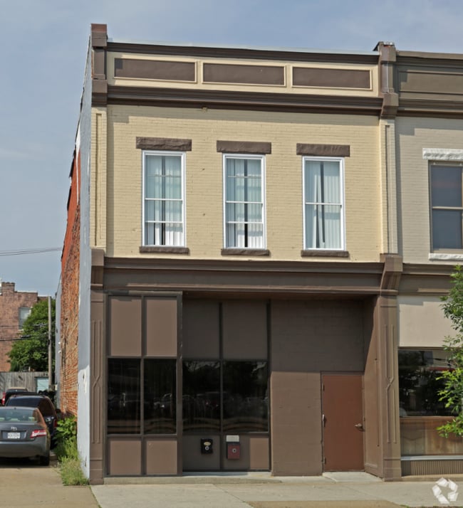 Building Photo - 1639 W Broad St