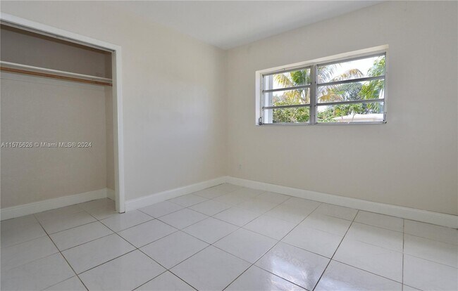 Foto del edificio - 1035 NE 169th Ter