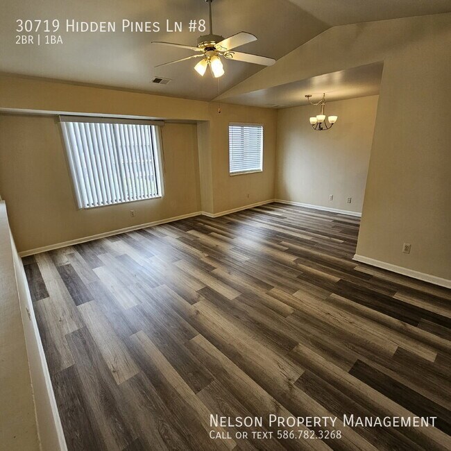 Foto del edificio - 30719 Hidden Pines Ln