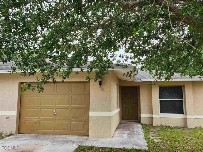 Foto del edificio - 711 Jack Ave S