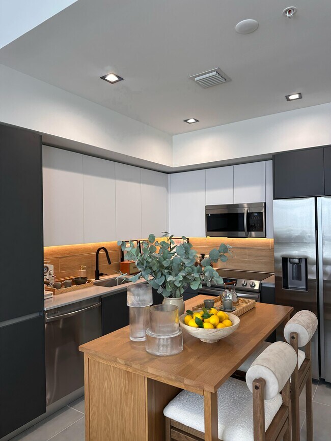Foto del edificio - 450 NW 20th St