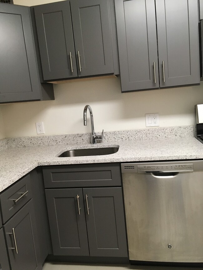 kitchen - 5101 River Rd