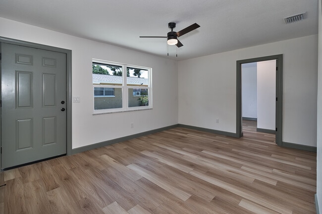 Foto del edificio - 510 91st Ave N