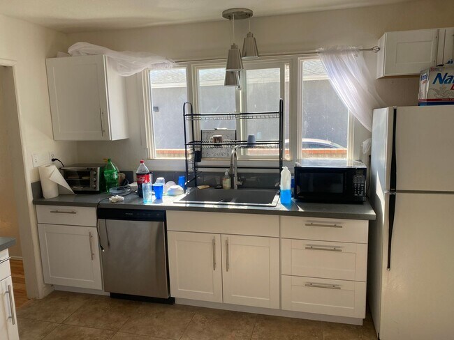 Foto del edificio - Beautiful 7-Bedroom Home Near SDSU – Spa Included!