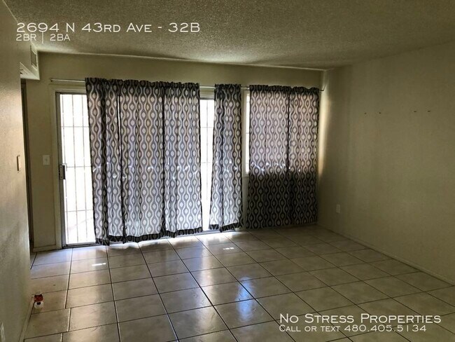 Foto del edificio - 2 Bed Condo At 43rd Ave and Thomas!