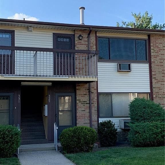 Primary Photo - 330 Cricket Ln