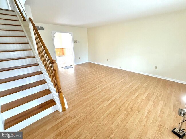 Foto del edificio - 402 Kiamensi Rd