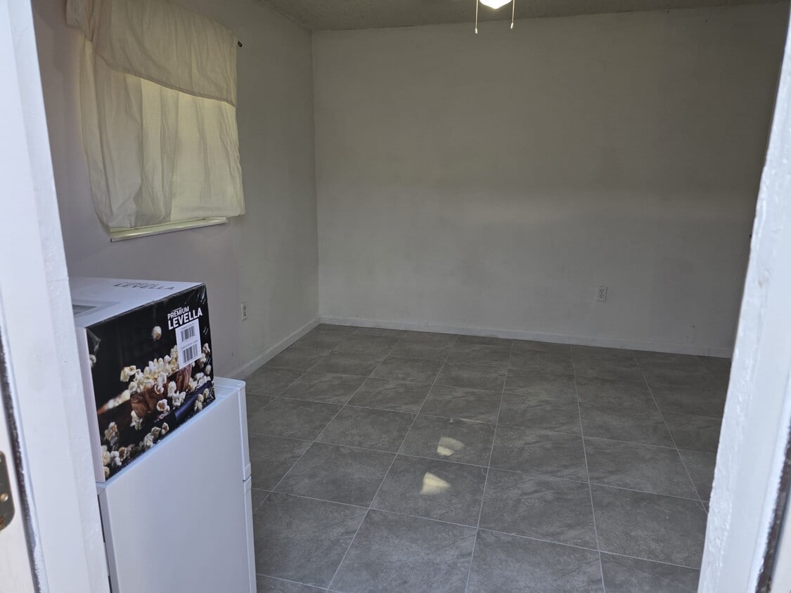 Foto del edificio - 4670 SW 133rd Ave