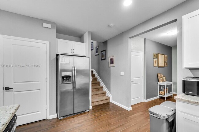 Foto del edificio - 1429 SE 23rd Terrace