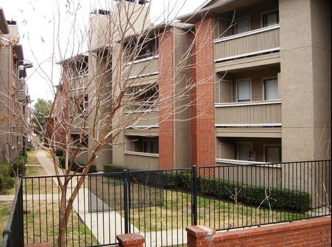 Foto del edificio - 3829 Gannon Ln