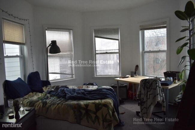 Building Photo - 170 Parker Hill Ave