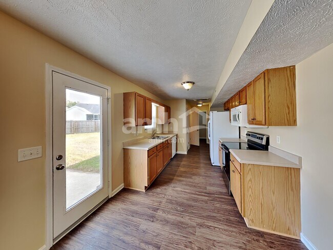 Building Photo - 2920 Bray Ct