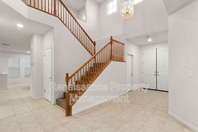 Foto del edificio - 492 Quail Run Cir