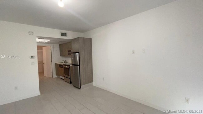 Building Photo - 740 Meridian Ave