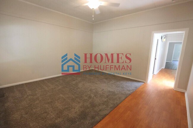 Foto del edificio - Three Bedroom House