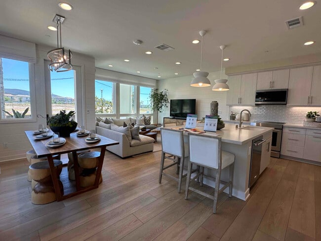 Building Photo - 502 spindle Way