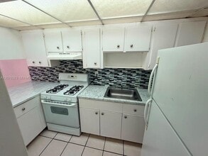 Building Photo - 1300 W 47th Pl
