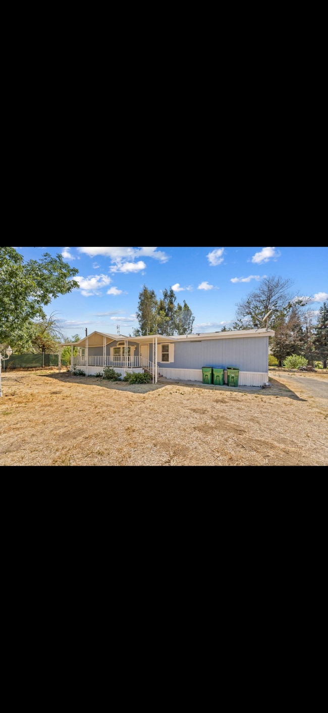 Building Photo - 29707 Rd 182