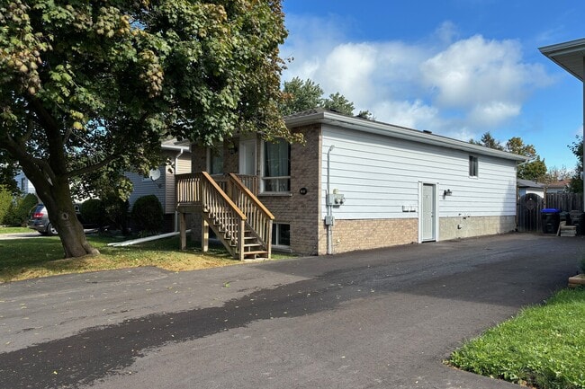 Photo du bâtiment - 55 Courtice Crescent