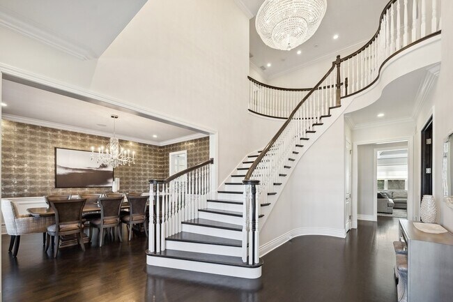 Foto del edificio - 824 Moseley Rd