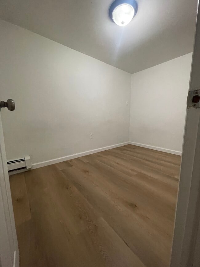 Foto del edificio - 4706 104th St