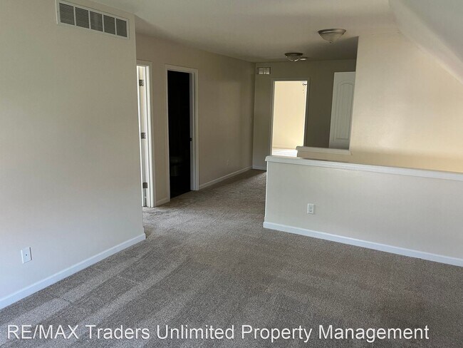 Building Photo - 3 br, 2 bath House - 2201 Second Avenue