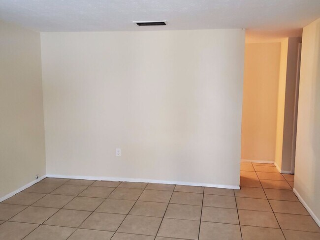 Building Photo - 3811 N 54th St