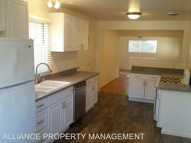 Building Photo - 3752 Spring Creek Dr