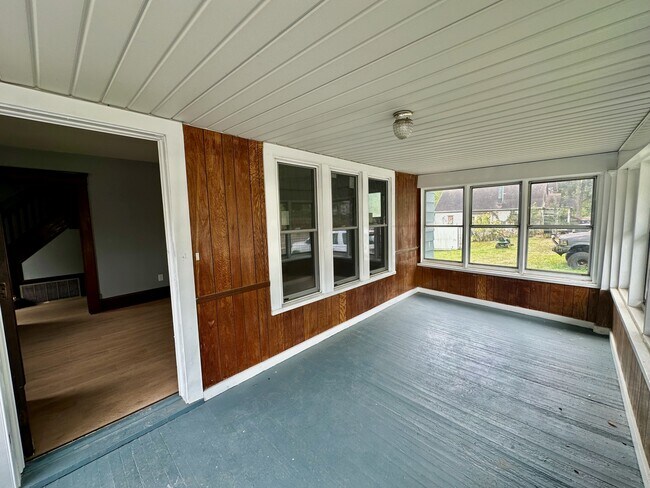 Building Photo - 1111 East Ave