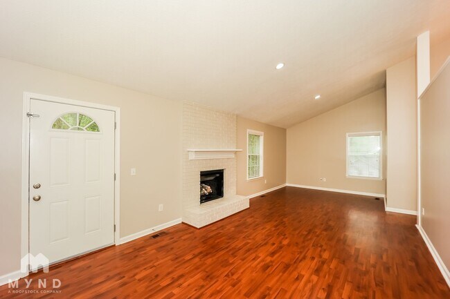 Foto del edificio - 70 Briarwood Ct