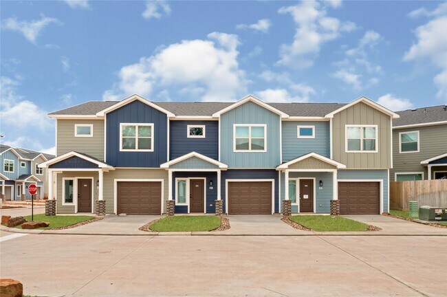 Foto del edificio - 14010 Longstreet Rd