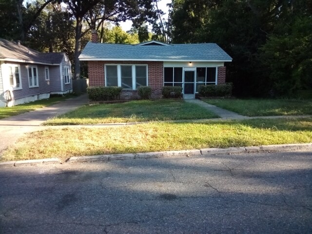 Primary Photo - 228 Washington St