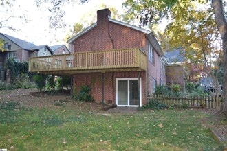 Building Photo - 40 Lanneau Dr