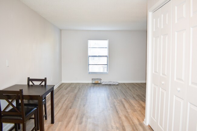 Foto del edificio - 5107 S Clarice Ct