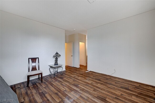 Building Photo - 5984 Bushra Ct