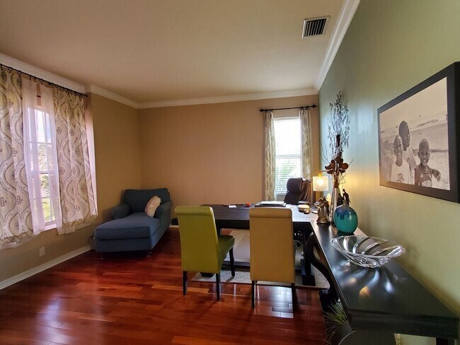 Building Photo - Beautiful home in The Woods of Forest Lake