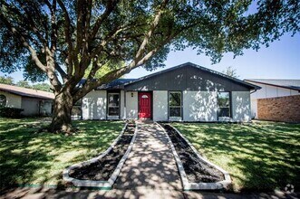 Building Photo - 2813 Ripplewood Dr