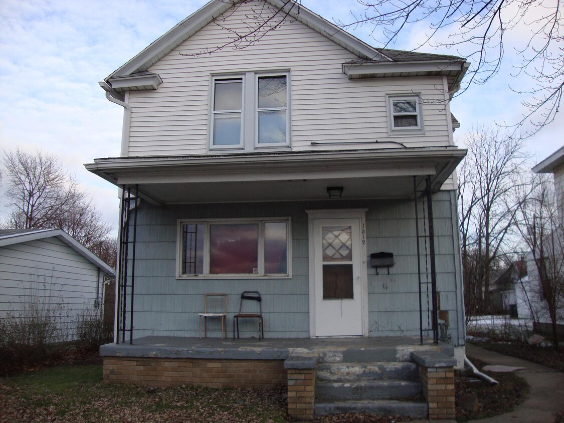 Primary Photo - 1312 Miami St