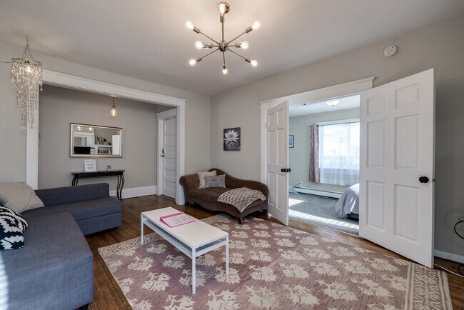 Main Floor Has living room, 3 bedrooms, Full Bathroom, kitchen and dining room - 2720 Blaisdell Ave
