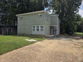 Building Photo - 1769 Edward Ave