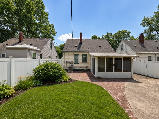 Building Photo - 24739 Colgate St