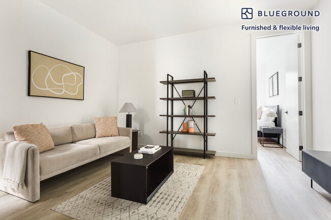 Building Photo - 111 Huron St