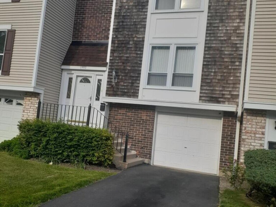 Foto principal - 1993 Oxford Ln