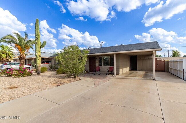 Building Photo - 1213 E Griswold Rd