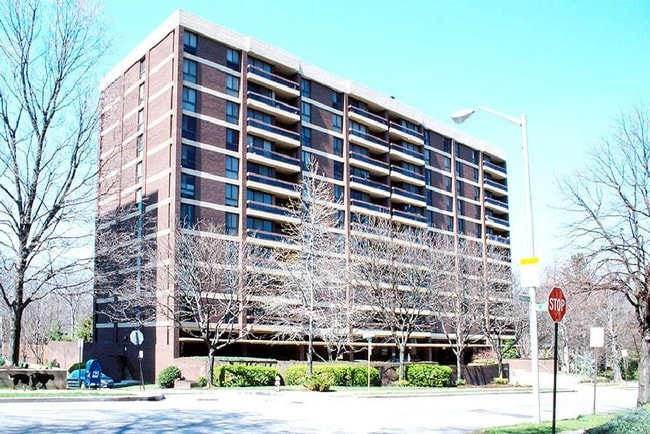 Building Photo - Winthrop House Condominium