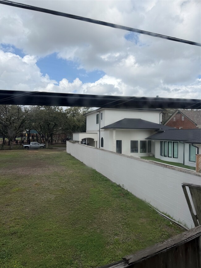 Foto del edificio - 2030 Bissonnet St