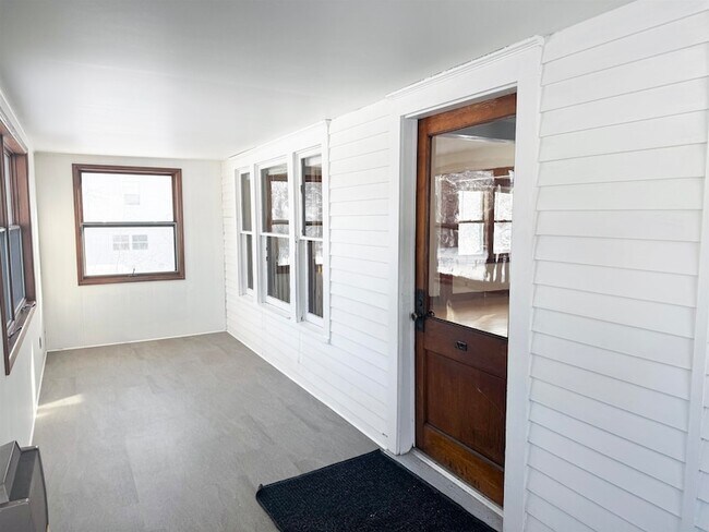 Foto del edificio - 315 3rd Ave E