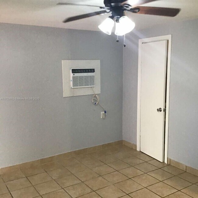 Foto del edificio - 1610 NW 8th Terrace